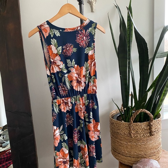 Sundress - Picture 3 of 3